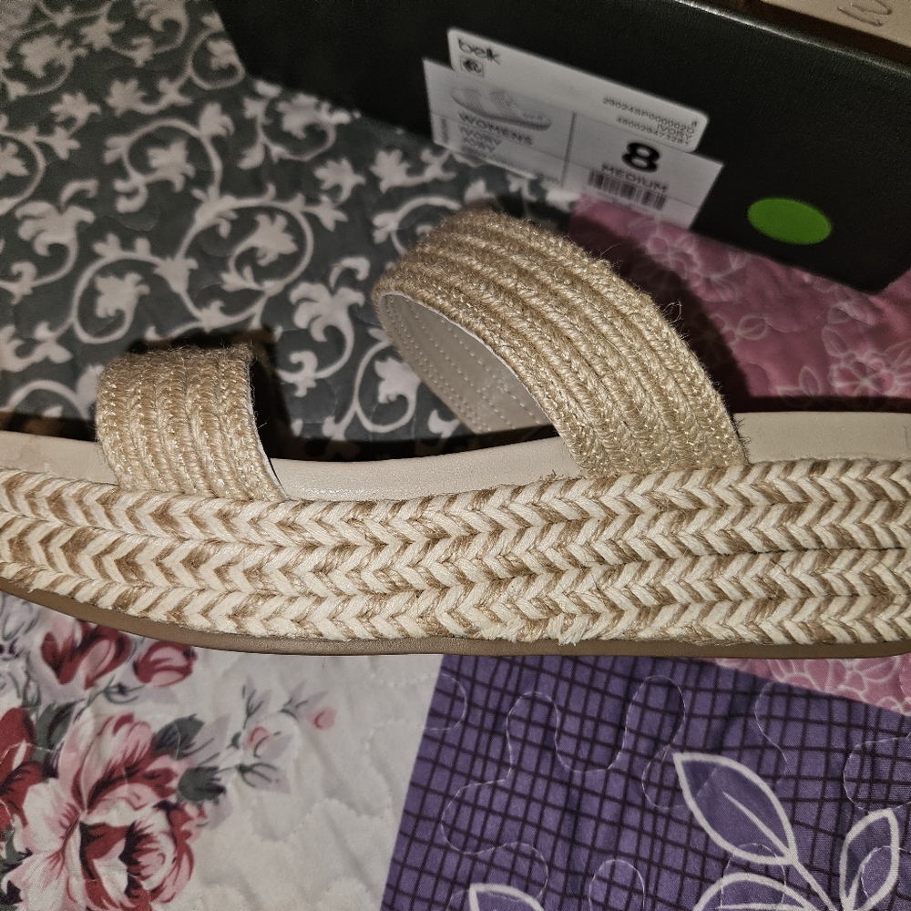 Wonderly Sandals